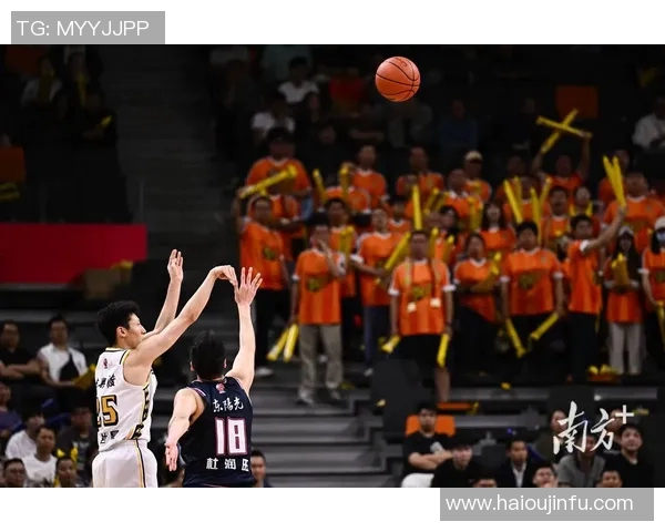 CBA精彩对决广东宏远迎战广厦全场直播盛况回顾 CBA精彩对决广东宏远迎战广厦全场直播盛况回顾