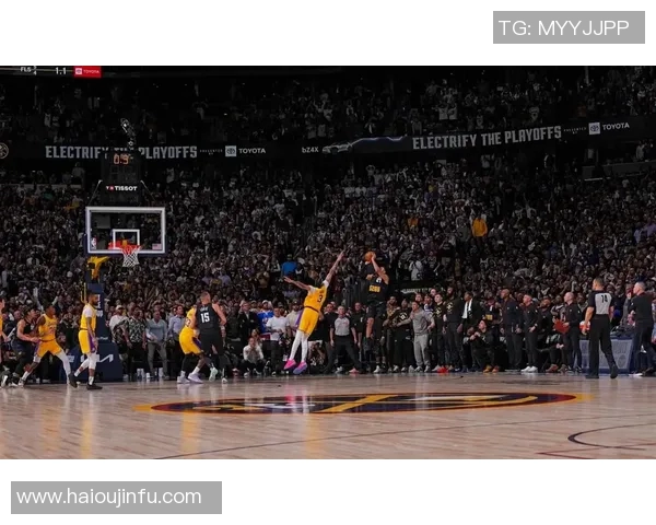 勇士与太阳激战三月十八日球迷期待精彩对决与精彩表现